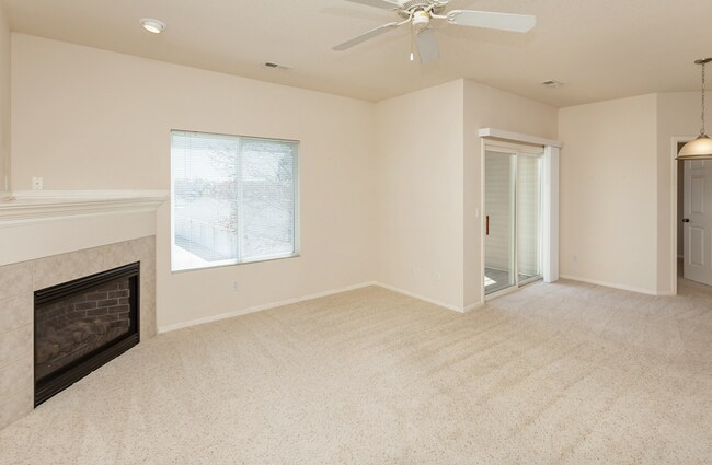 Building Photo - 1340 SE Florence Dr