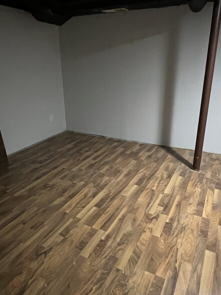 Basement - W165N11482 Royal Ct