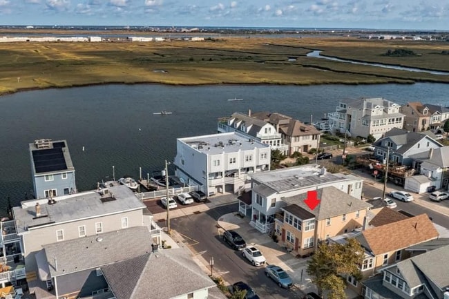 Building Photo - 31 N Weymouth Ave