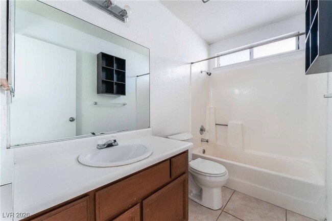 Building Photo - 900 Calico Hills Ct