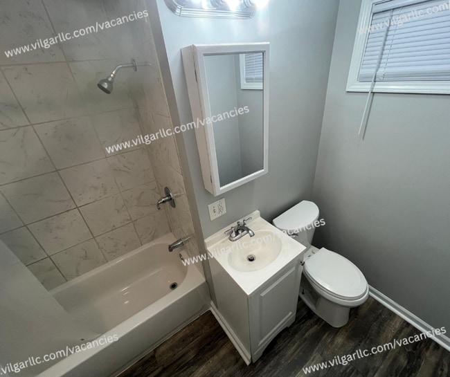 Building Photo - Discover comfort, convenience, and quality living in this beautifully updated 3-bedroom home! Wit...