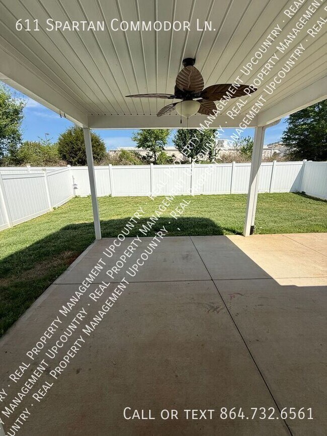 Building Photo - 611 Spartan Commodor Ln