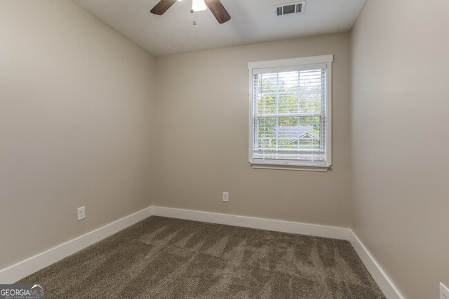 Building Photo - 1634 Riverview Ct