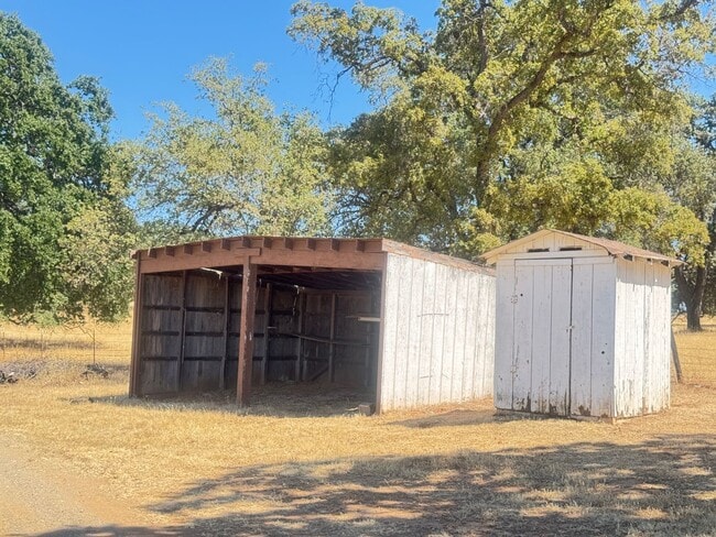 Building Photo - Country property in Loma Rica - mobile hom...