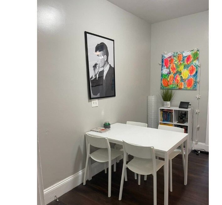 Building Photo - 465 Park Dr