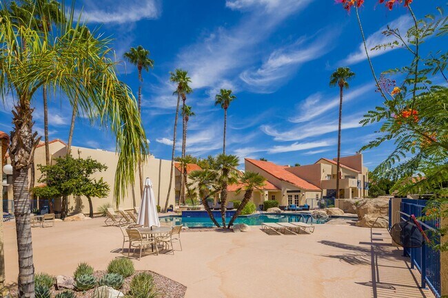 Building Photo - 2BR-2BATH  IN SOUGHT AFTER TWELVE HUNDRED ...