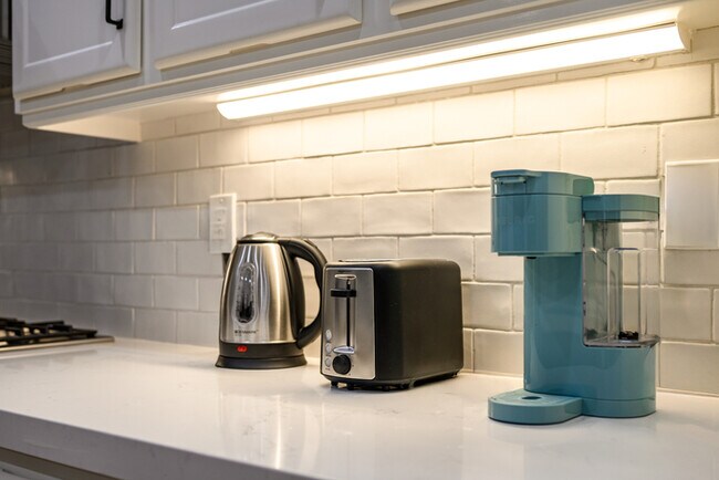 Building Photo - Gated Newport Coast 5BR w/ Pool Access