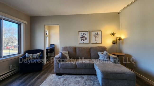 Building Photo - 1258 10th St N