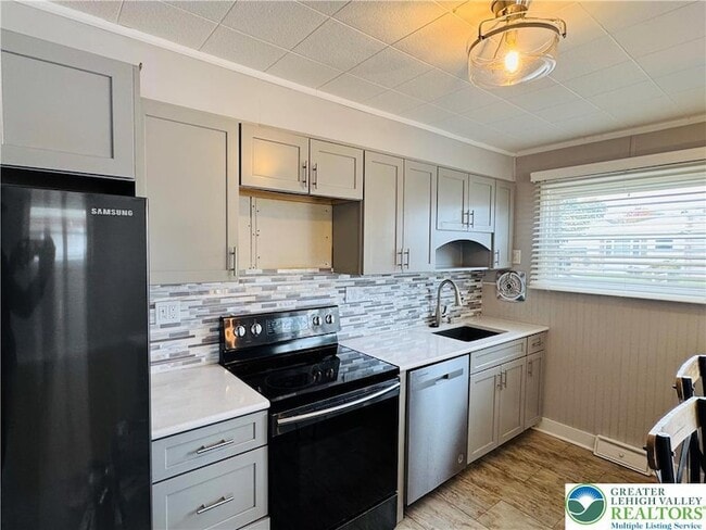 Building Photo - 1522 Elayne St