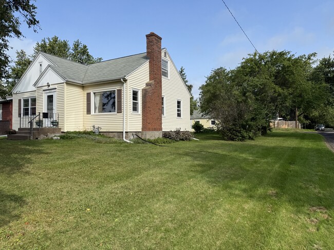 Building Photo - 5231 Wyoming St