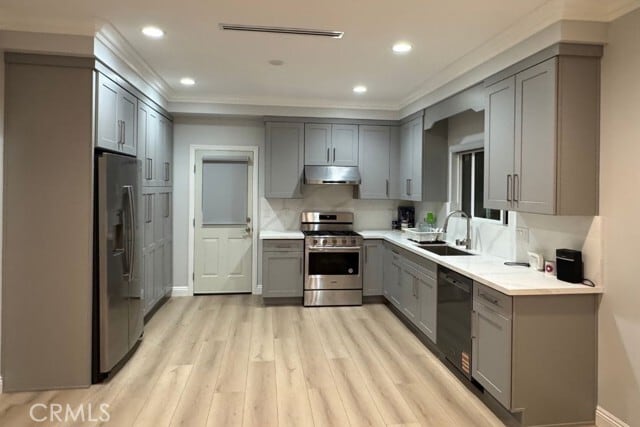 Primary Photo - 500 N Resh Pl