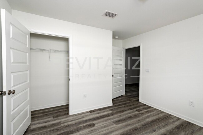 Building Photo - 428 Preston Wy
