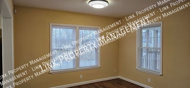 Building Photo - 129 N Moore Rd