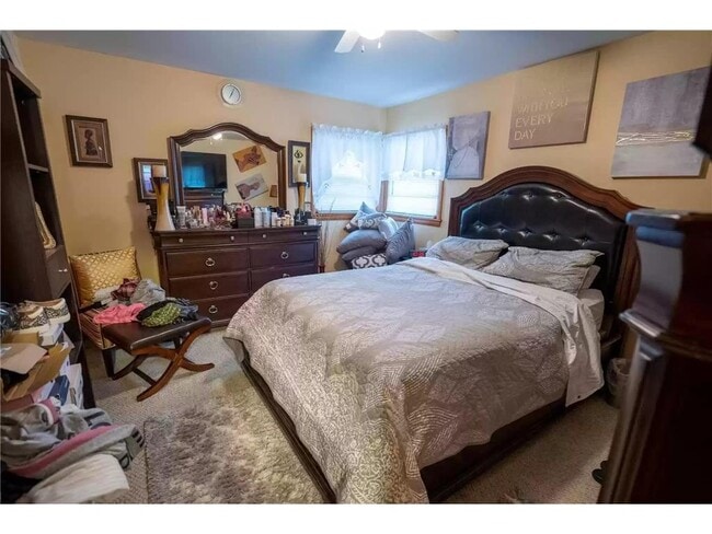 Building Photo - 2700 W 66th St