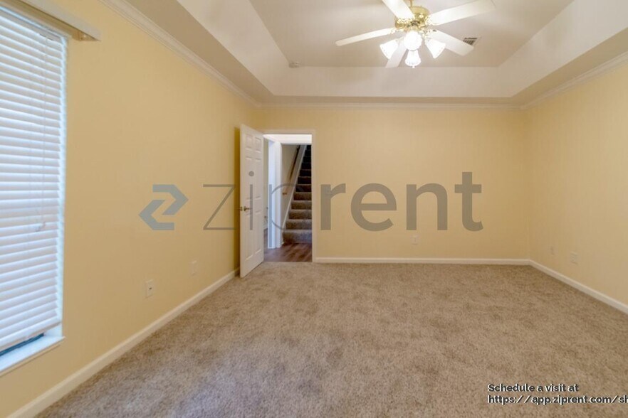 Building Photo - 8533 Sawyer Brown Rd