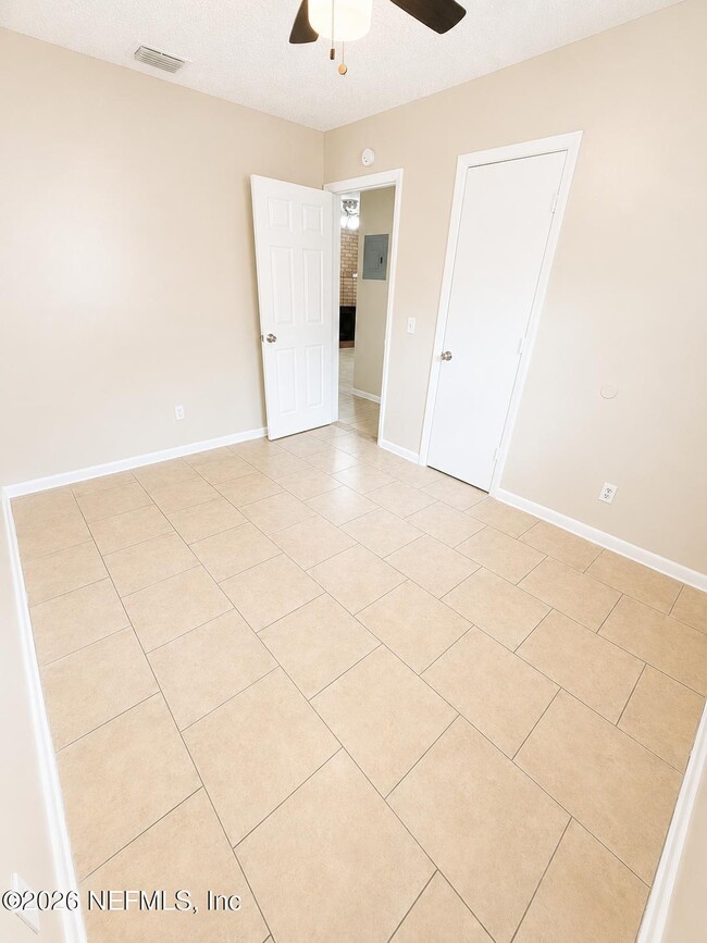 Building Photo - 8067 Parental Cir