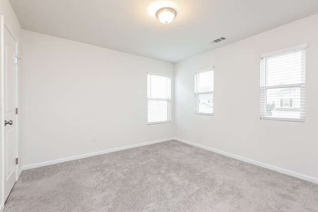 Building Photo - 506 Springtime Ln