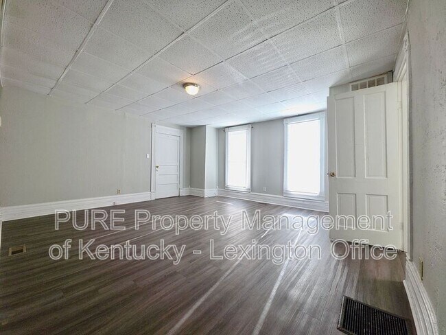 Building Photo - 417 North St