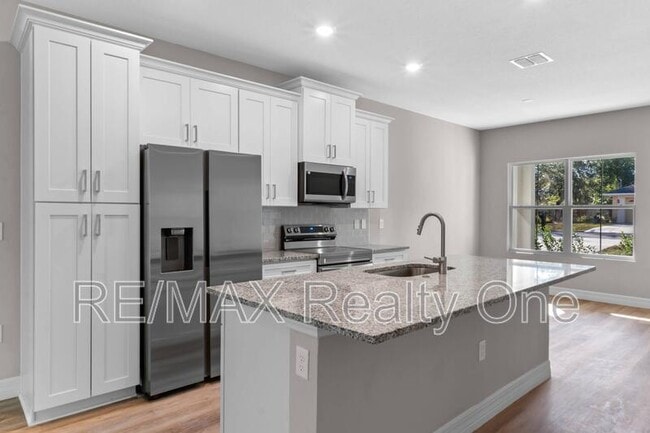 Building Photo - 241 E Reel Loop