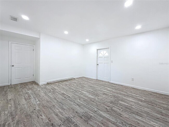 Building Photo - 4716 Town N Country Blvd