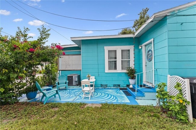 Building Photo - 914 N 8TH St N