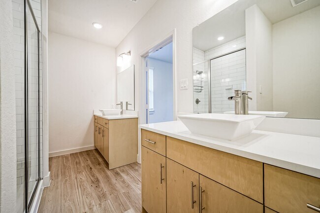 Building Photo - 2523 Appian Wy