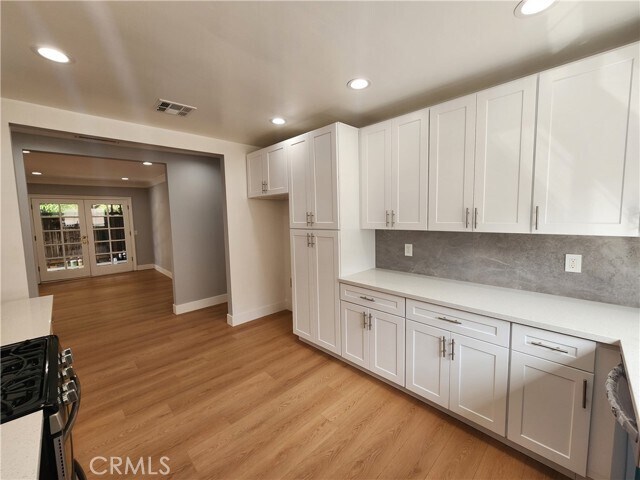 Building Photo - 14329 Emelita St