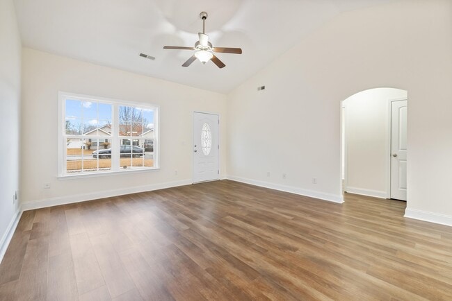 Building Photo - 2711 Green Pond Cir