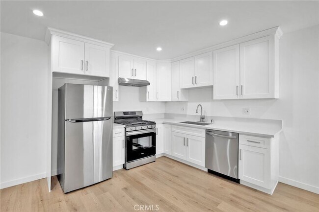 Building Photo - 13018 Valleyheart Dr