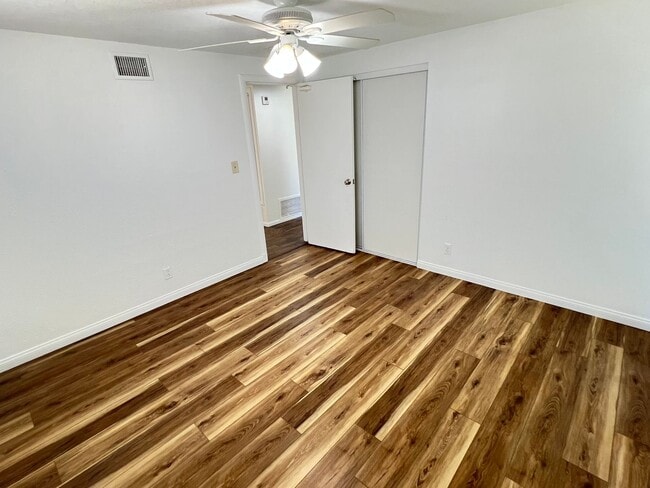 Building Photo - Adorable and Recently Upgraded 4 Bedroom P...
