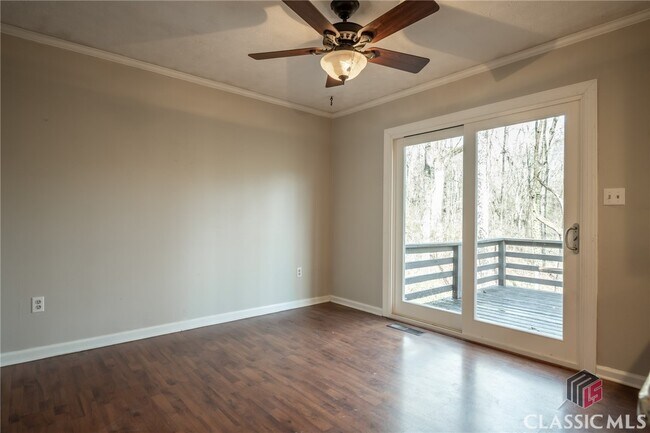 Building Photo - 275 Brookstone Dr
