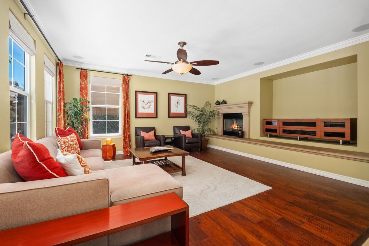 Building Photo - 16618 Honeybee Dr