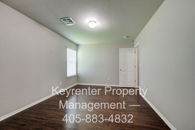 Building Photo - Gorgeous 3 Bed 2 Bath in Moore/SE OKC