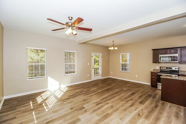 Building Photo - 109 Lookout Point Pl