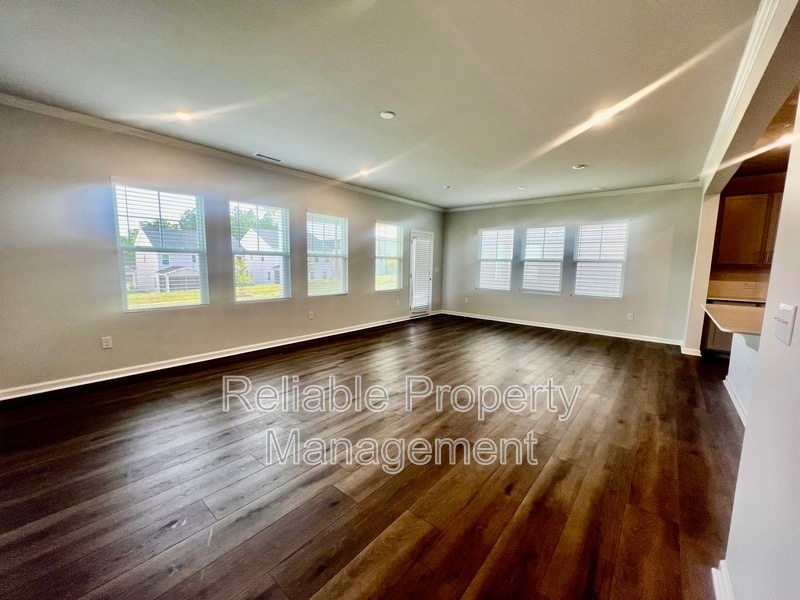 Building Photo - 380 Glacier Lake Dr
