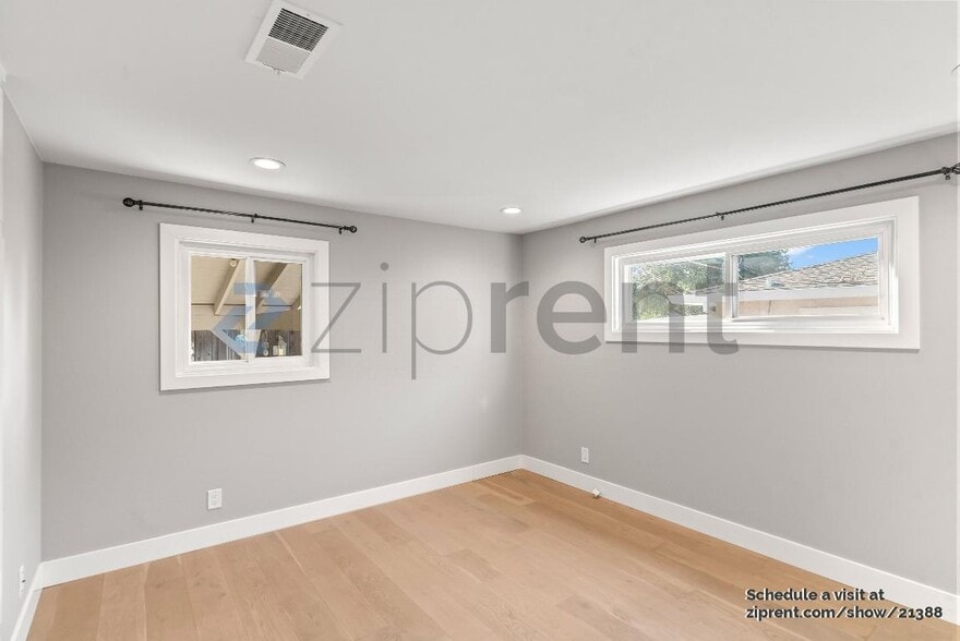 Building Photo - 2435 Denevi Dr