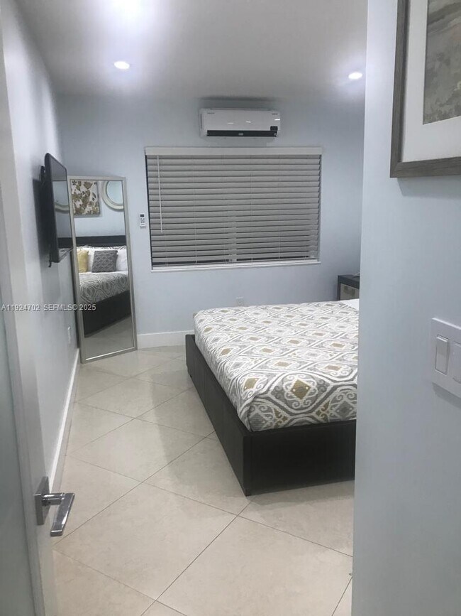 Building Photo - 7921 Abbott Ave