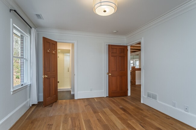 Building Photo - 780 Hart Rd