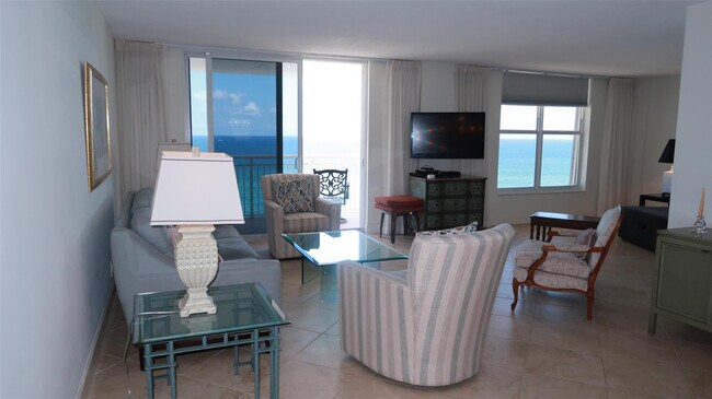 Building Photo - 1051 Hillsboro Mile