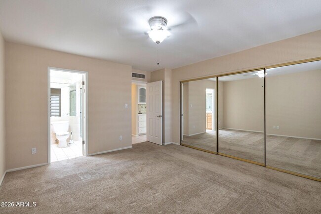 Building Photo - 5526 N 71st St