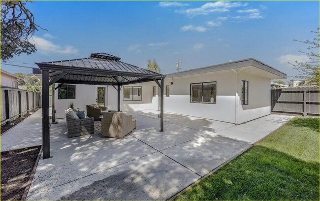 Building Photo - 1368 Sevier Ave