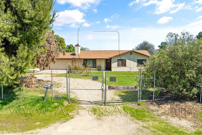 Building Photo - Charming 3 Bedroom Home with Spacious Yard in Wildomar