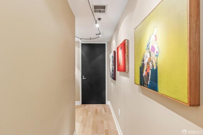 Building Photo - 229 Brannan St