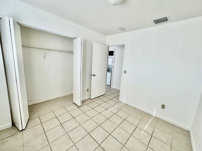 Building Photo - 3220 N 73rd Ter