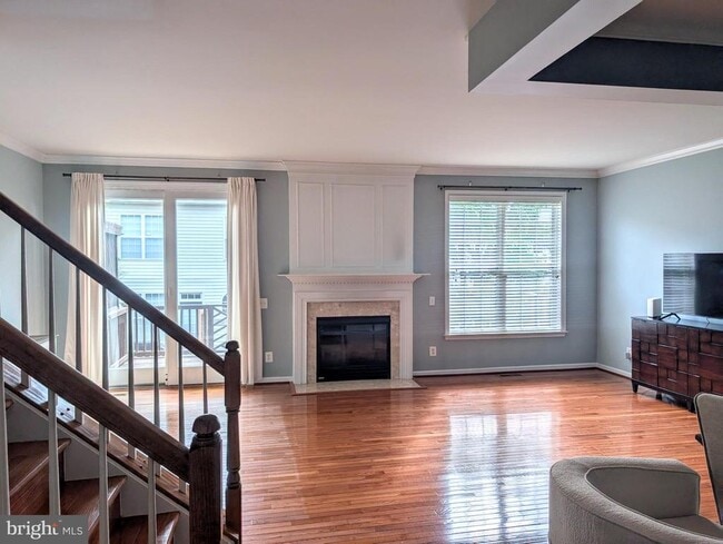 Building Photo - 4605 Lambert Pl