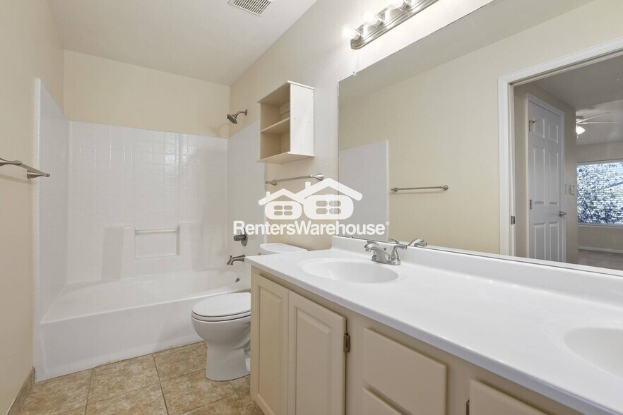 Building Photo - 3846 E Canyon Ranch Rd
