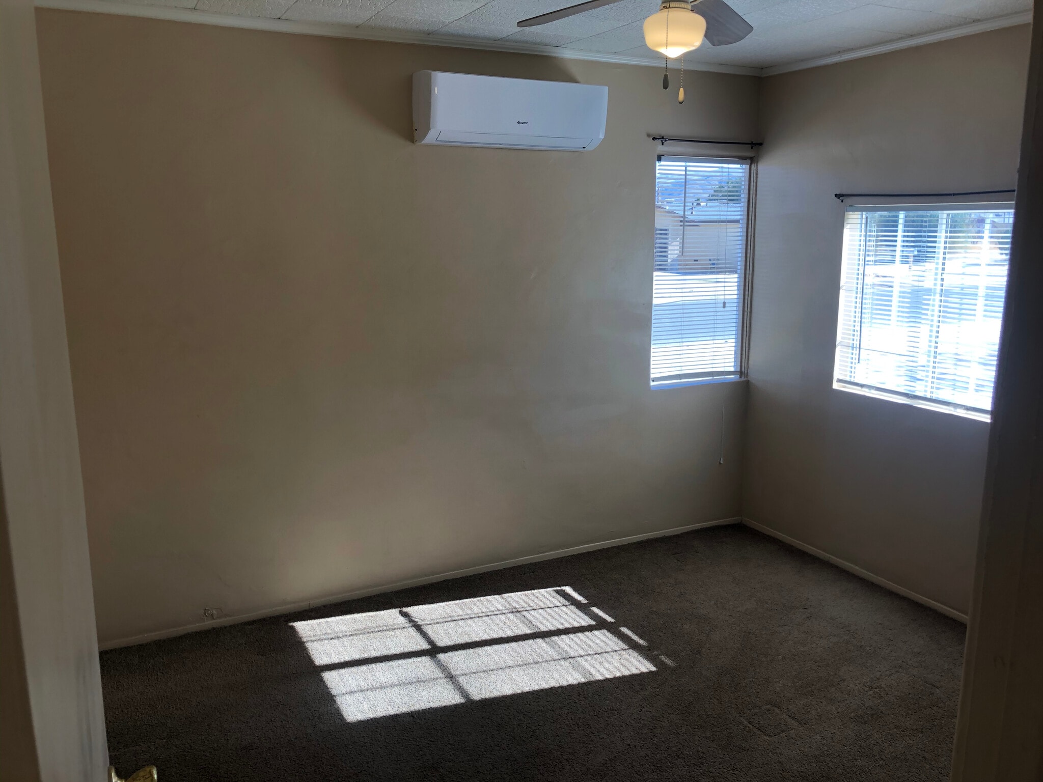 Bright bedroom, new remote-controlled AC/heat system - 6432 Smoketree Ave