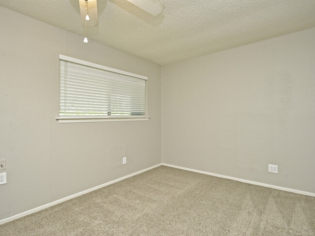 Building Photo - 5913 Little Creek Trail