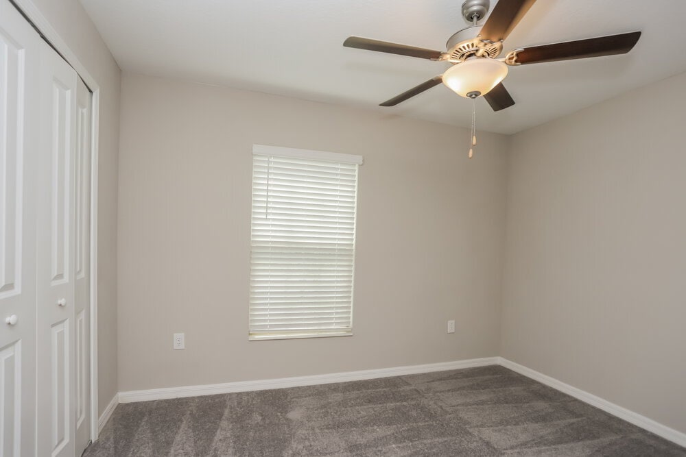 Building Photo - 15306 Miller Creek Dr