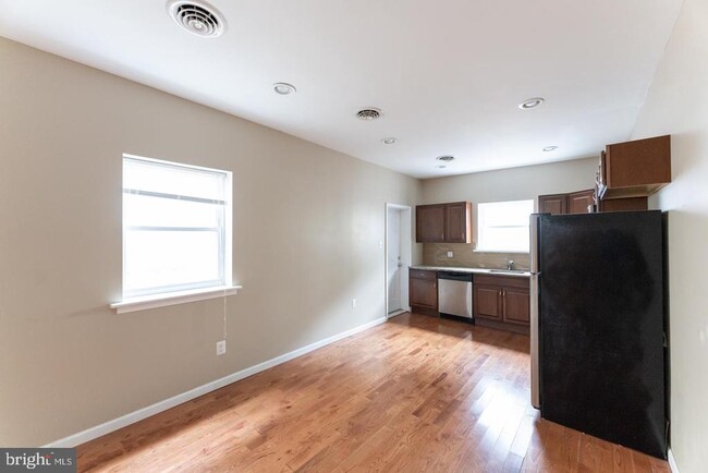 Building Photo - 1211 N Palethorp St